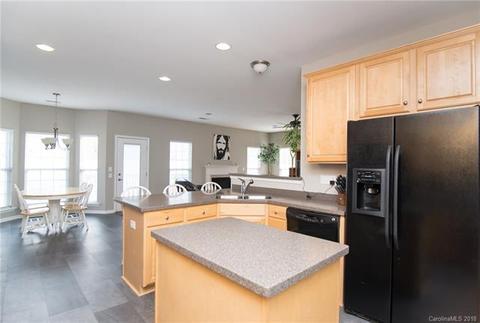 212 Clear Spring Ct, Fort Mill, SC 29708 photo 9