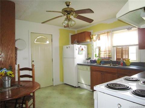 93 Bruce Rd, Mars Hill, NC 28754 photo 4