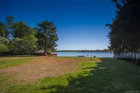 18900 Evanston Ln, Cornelius, NC 28031 photo 8