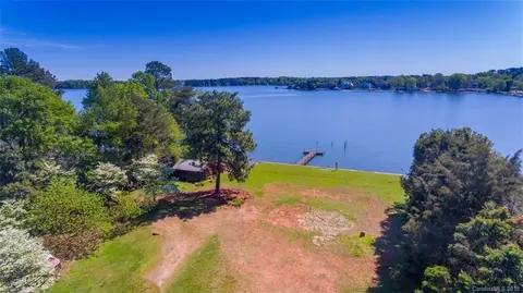 18900 Evanston Ln, Cornelius, NC 28031 photo 10