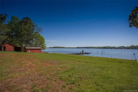 18900 Evanston Ln, Cornelius, NC 28031 photo 5