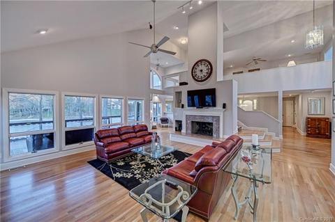 20416 Havenview Dr, Cornelius, NC 28031 photo 4