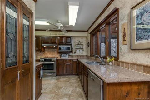 635 Wildcat View Ln, Mill Spring, NC 28756 photo 7