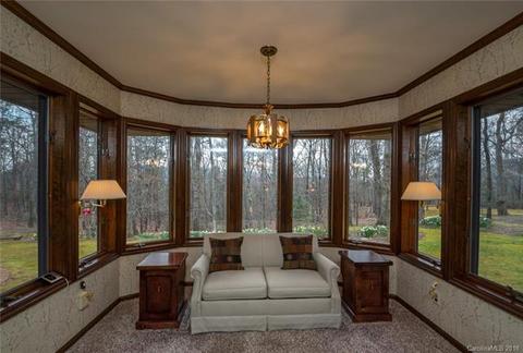 635 Wildcat View Ln, Mill Spring, NC 28756 photo 4