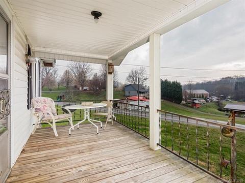 230 Ingram Loop, Clyde, NC 28721 photo 11