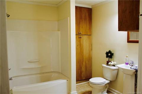 402 E 16th St, Kannapolis, NC 28083 photo 8