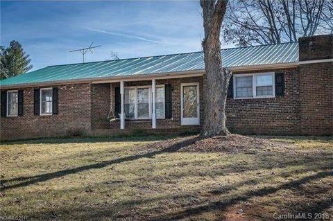 2356 Pea Ridge Rd, Mill Spring, NC 28756 photo 1