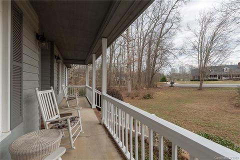 1341 Forest Bluff Dr, Midland, NC 28107 photo 3