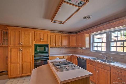 83 Pine Branch Rd, Spruce Pine, NC 28777 photo 5