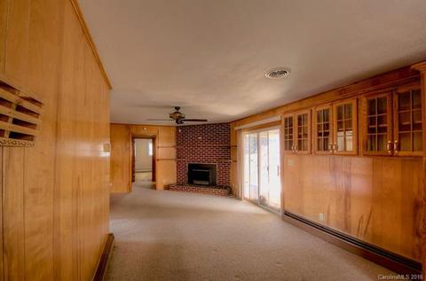 83 Pine Branch Rd, Spruce Pine, NC 28777 photo 6