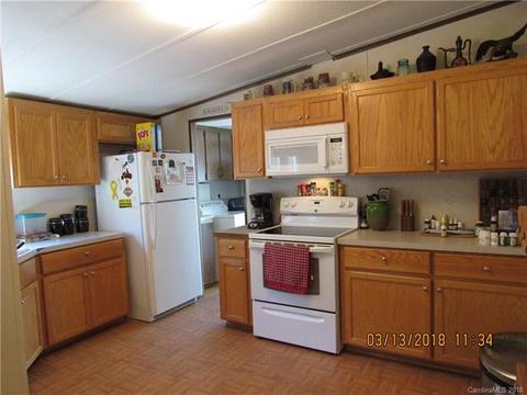 492 Aster Ave, Lancaster, SC 29720 photo 2