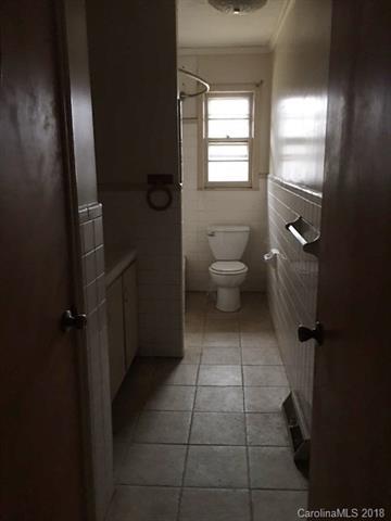 152 Pacolet St, Saluda, NC 28773 photo 7