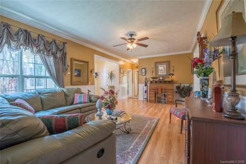 18 Spring St, Candler, NC 28715 photo 6
