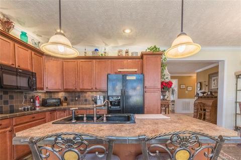 18 Spring St, Candler, NC 28715 photo 7