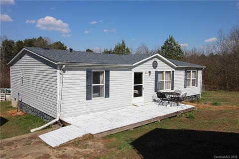 157 Earp Ln, Hiddenite, NC 28636 photo 1