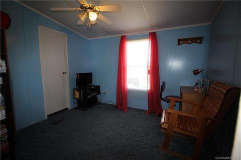 157 Earp Ln, Hiddenite, NC 28636 photo 9