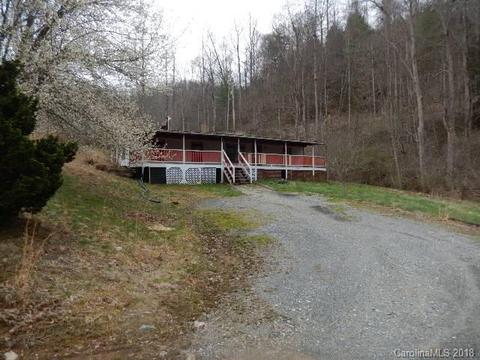 29 Ashley Dr, Marshall, NC 28753 photo 2