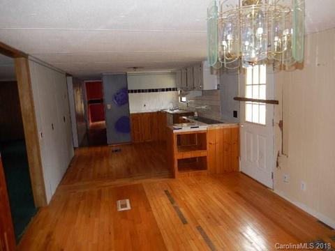 29 Ashley Dr, Marshall, NC 28753 photo 6