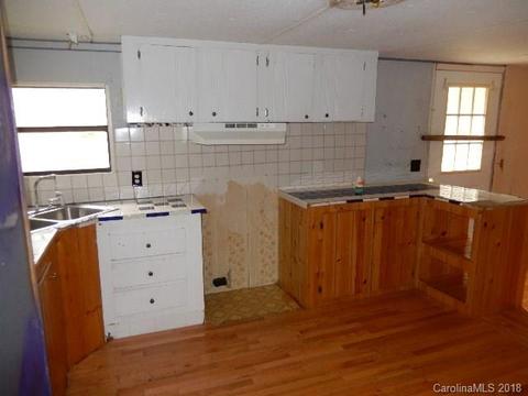 29 Ashley Dr, Marshall, NC 28753 photo 9