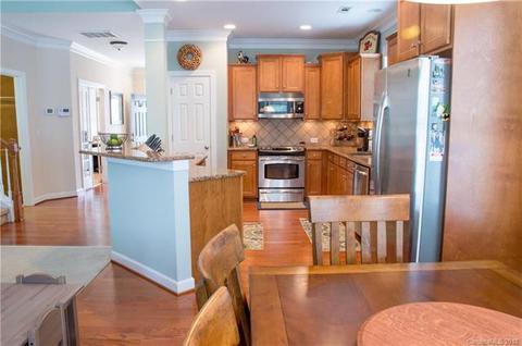 17821 Overland Forest Dr, Cornelius, NC 28031 photo 7