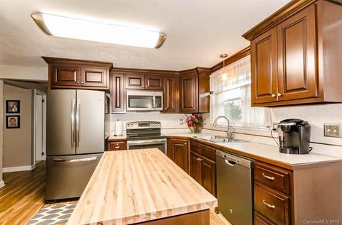 9655 W View Ave, Hickory, NC 28601 photo 8