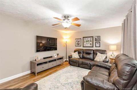 9655 W View Ave, Hickory, NC 28601 photo 6