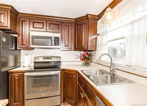 9655 W View Ave, Hickory, NC 28601 photo 10