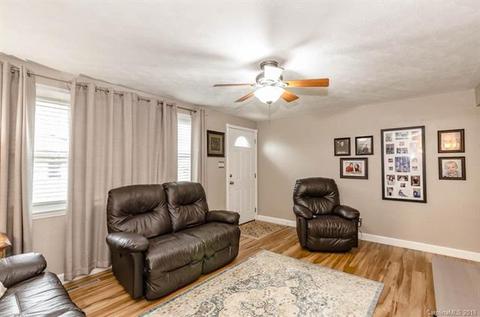 9655 W View Ave, Hickory, NC 28601 photo 2