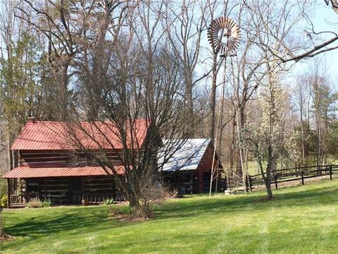 3773 Lai Ber Dr, Conover, NC 28613 photo 2