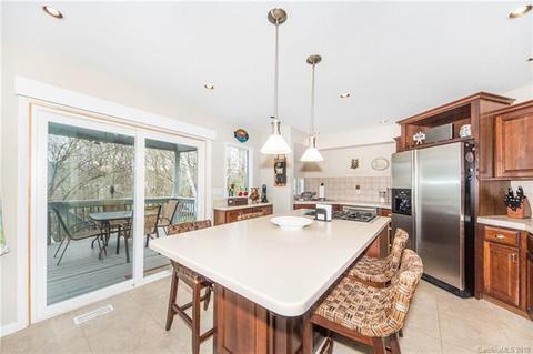 349 Camelot Dr, Clyde, NC 28721 photo 9