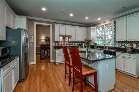 18423 Turnberry Ct, Davidson, NC 28036 photo 9