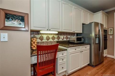 18423 Turnberry Ct, Davidson, NC 28036 photo 11