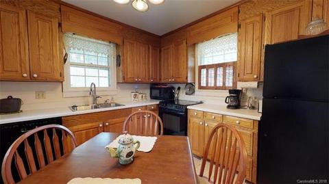 246 Broad St, Marion, NC 28752 photo 19