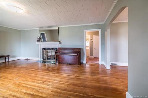 300 King St, Monroe, NC 28110 photo 2