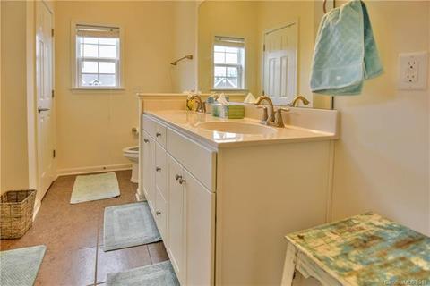 19 Eagle Crest Dr, Flat Rock, NC 28731 photo 9