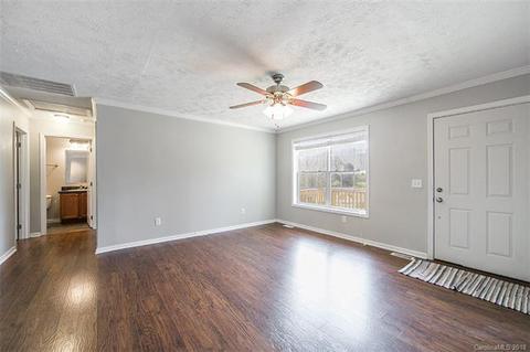 592 Gilreath Loop Rd, Mills River, NC 28759 photo 7