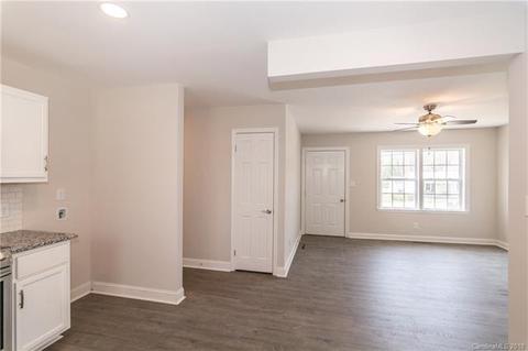 105 Crestview Dr, Concord, NC 28027 photo 6