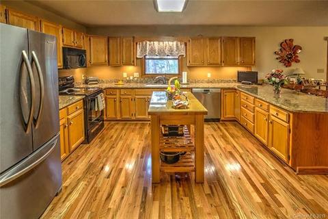 261 Tip Top Rd, Brevard, NC 28712 photo 3