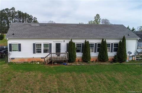 827 Pea Ridge Rd, Mill Spring, NC 28756 photo 2