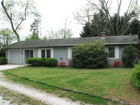 96 Tate Ln, Tryon, NC 28782 photo 1