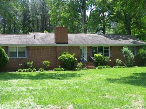 2727 Pineview Dr, Lancaster, SC 29720 photo 1