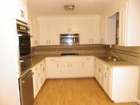 2727 Pineview Dr, Lancaster, SC 29720 photo 5