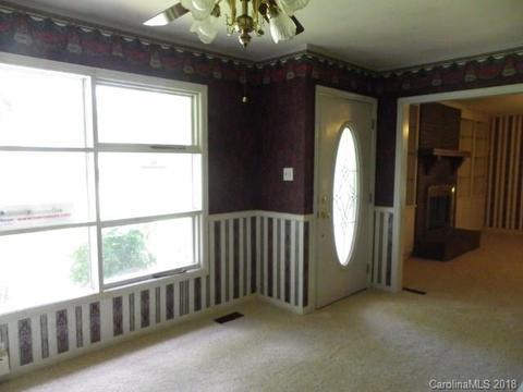 2727 Pineview Dr, Lancaster, SC 29720 photo 2