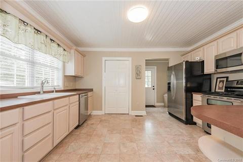2139 Windermere Dr, Kannapolis, NC 28083 photo 8