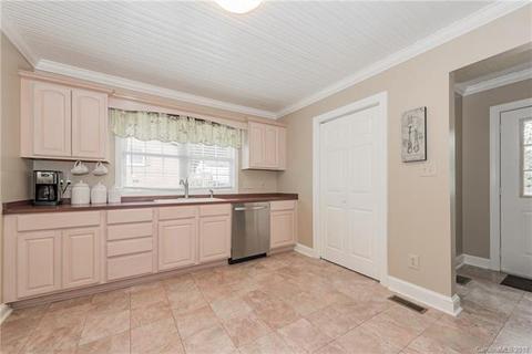 2139 Windermere Dr, Kannapolis, NC 28083 photo 10