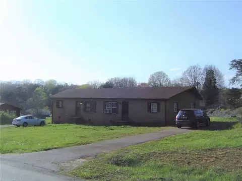 1984 Crown Dr, Conover, NC 28613 photo 1