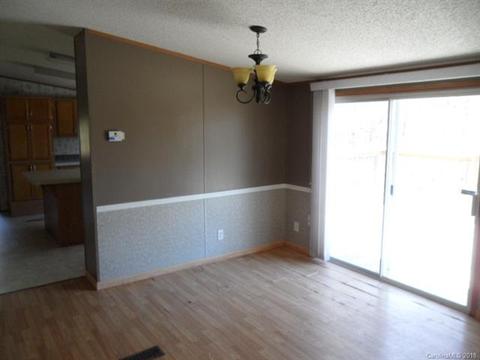 185 Sutherland Dr, Canton, NC 28716 photo 4