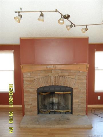 185 Sutherland Dr, Canton, NC 28716 photo 7