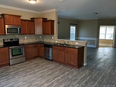 1802 Tradd Ave, Clover, SC 29710 photo 5
