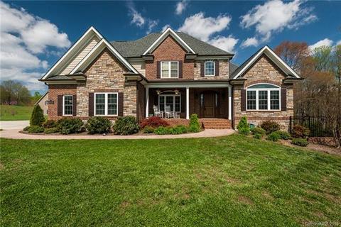 4684 White Eagle Ln, Hickory, NC 28602 photo 2